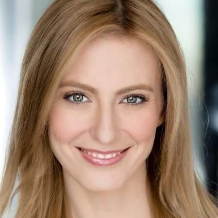 Photo of Lize Johnston