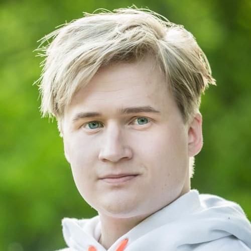 Photo of Charlie Challis