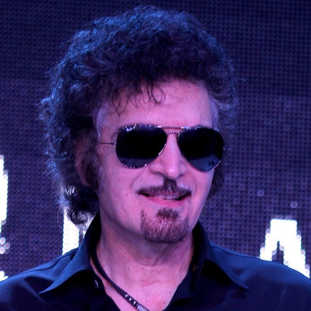 Photo of Gino Vannelli