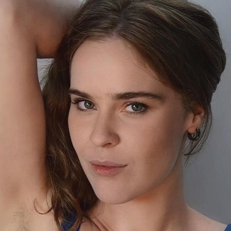 Photo of Juliana Thiré