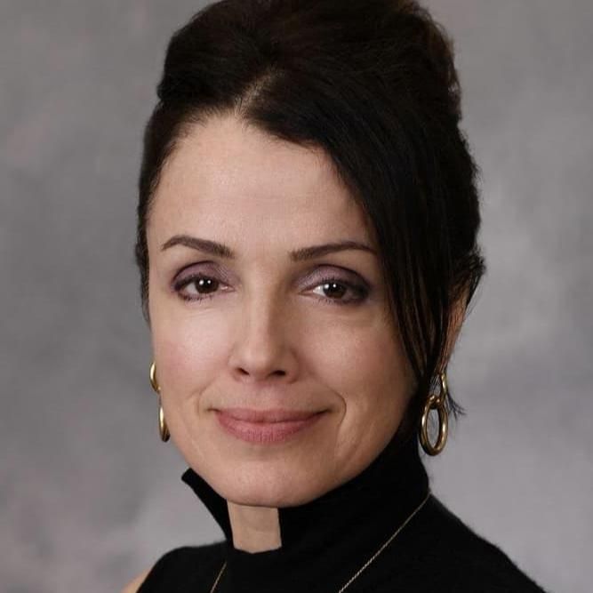 Photo of Courtenay Valenti