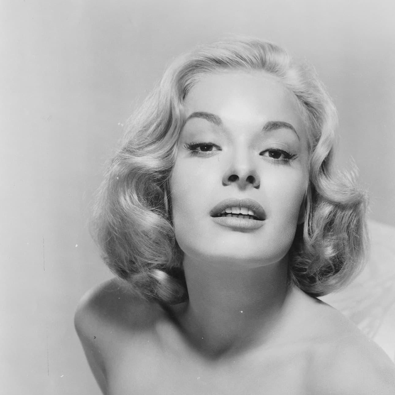 Photo of Jennifer Holden