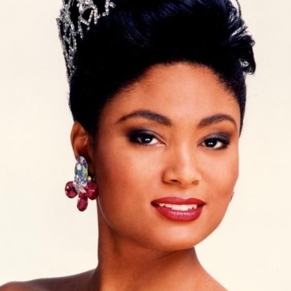 Photo of Carole Gist