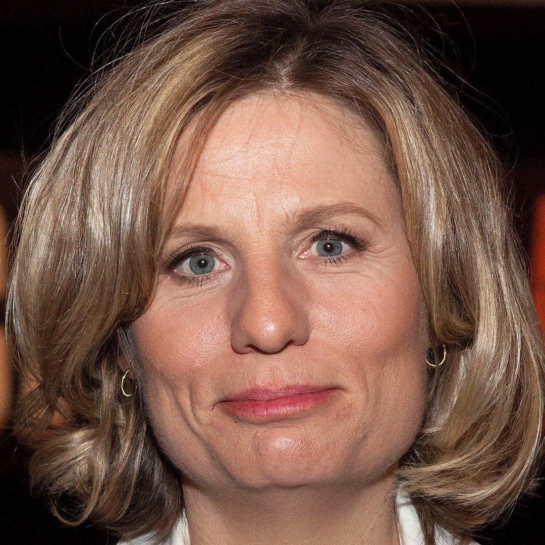 Photo of Laura Michalchyshyn