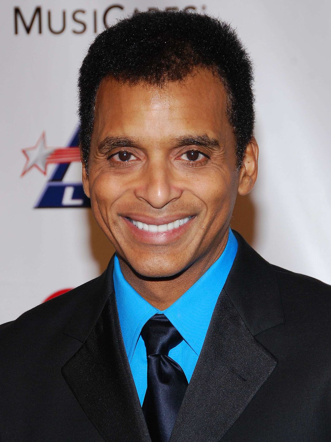 Photo of Jon Secada