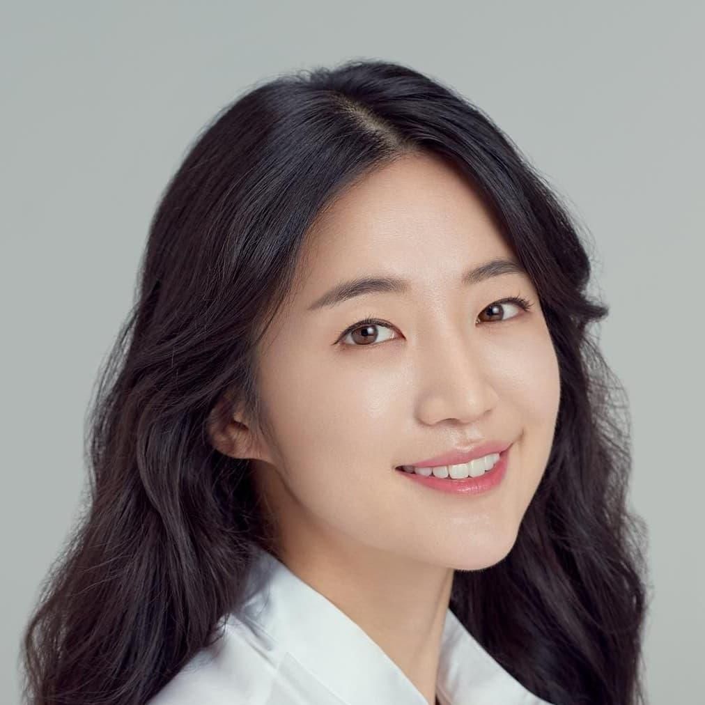 Photo of Lee Song-yi