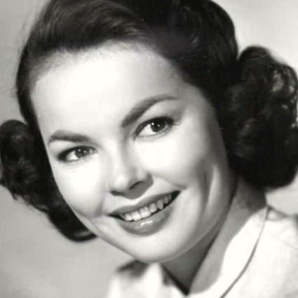 Photo of Alice Kelley