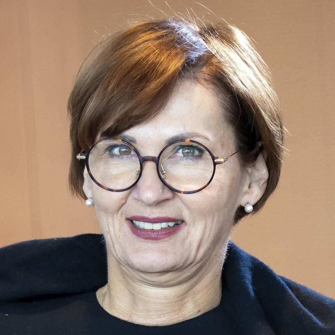 Photo of Bettina Stark-Watzinger