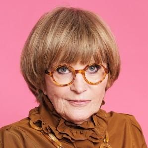 Photo of Anne Robinson