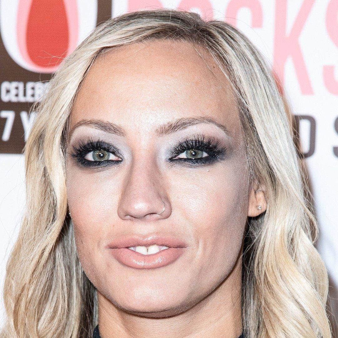 Photo of Nita Strauss