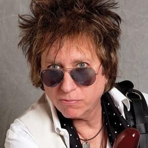 Photo of Ricky Byrd