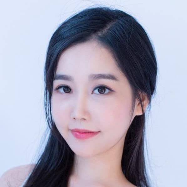 Photo of Lee Song-yi