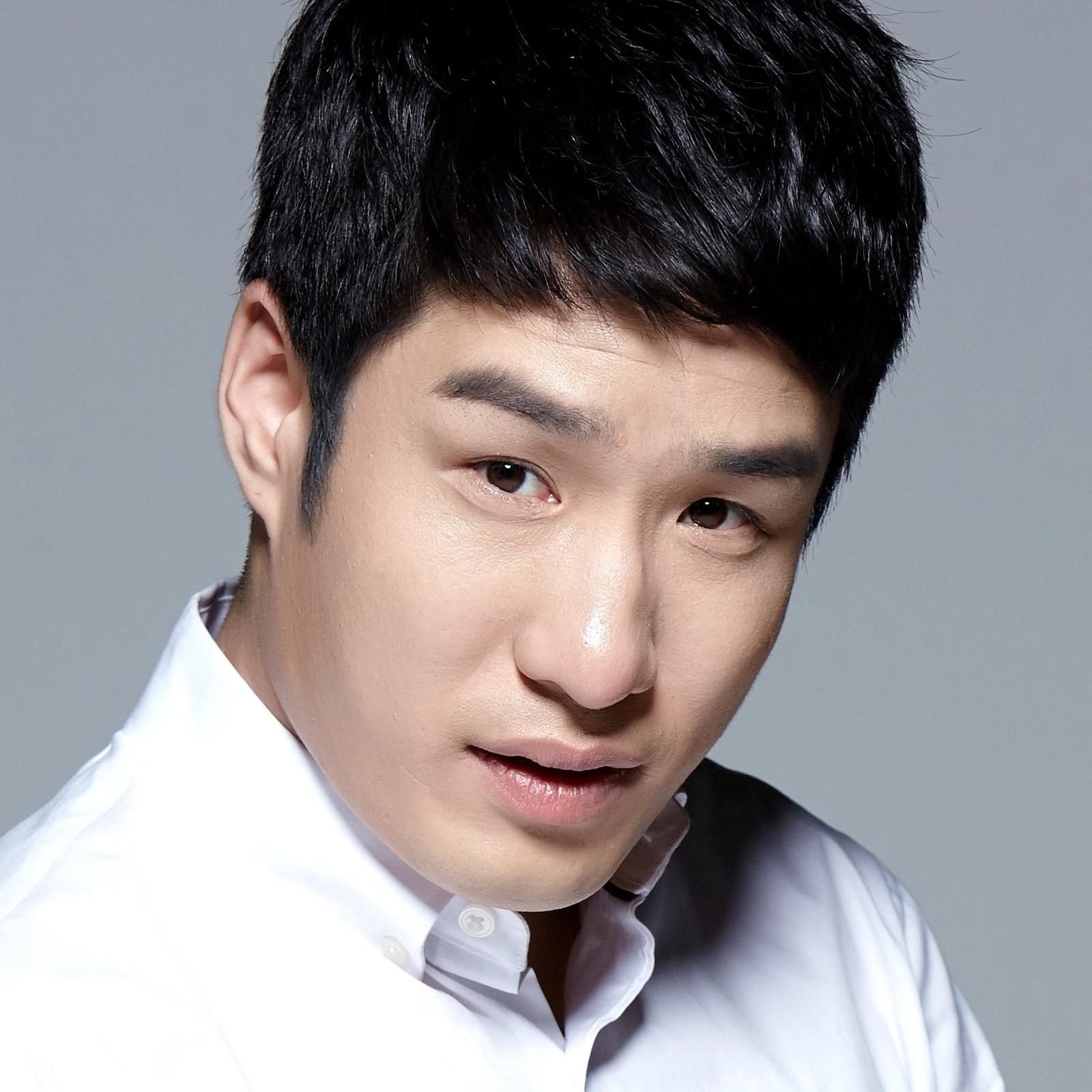 Photo of Shin Hyun-tak