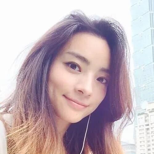 Photo of Reina Aoi