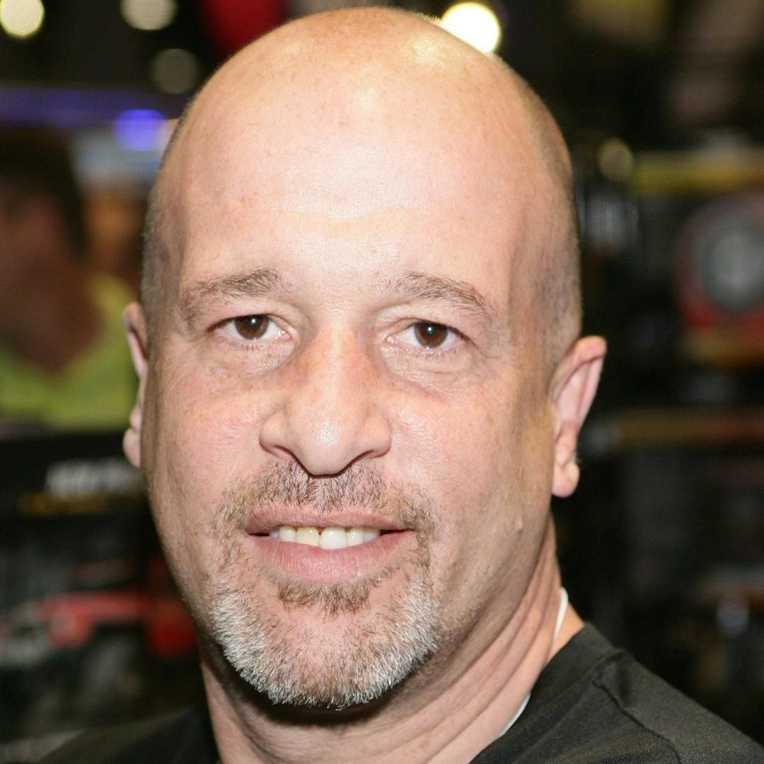 Photo of Brett Raymer