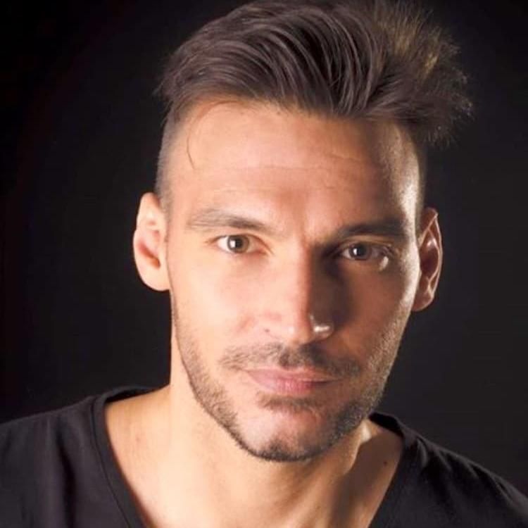 Photo of César Oliver