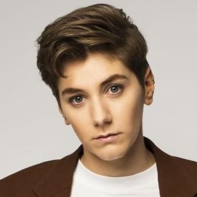 Photo of Sarah Keyworth