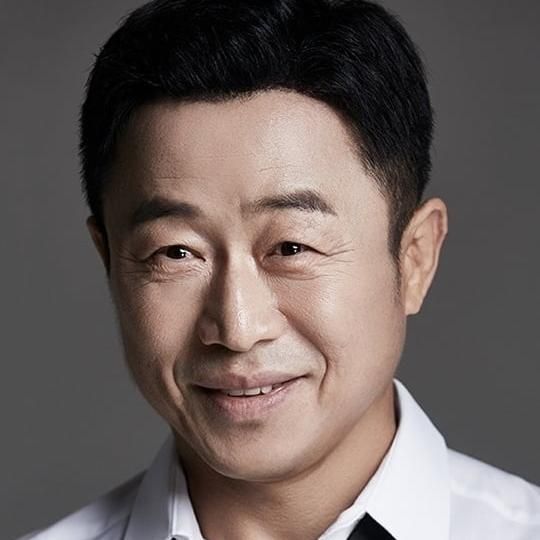 Photo of Lee Moon-sik