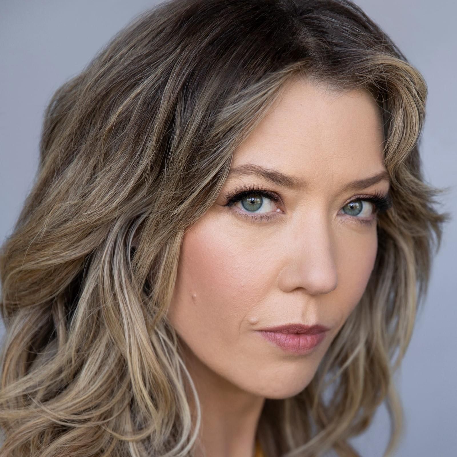 Photo of Lauren Cook