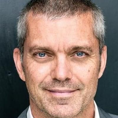 Photo of Gil Darnell