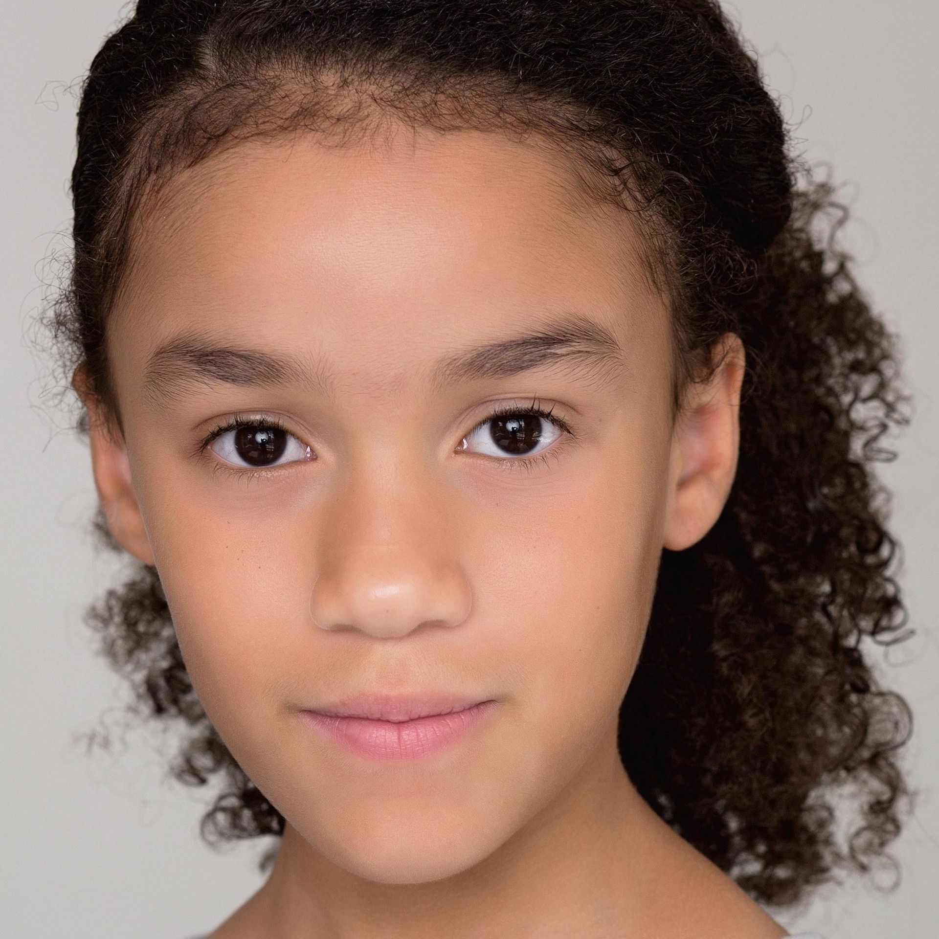 Photo of Ari Elizabeth Johnson