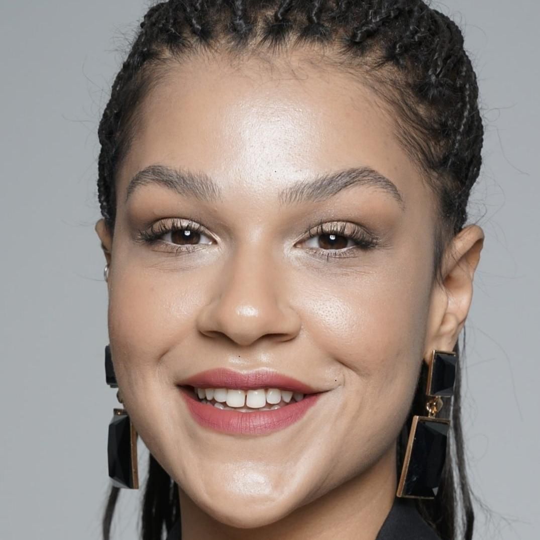 Photo of Tara McMillan
