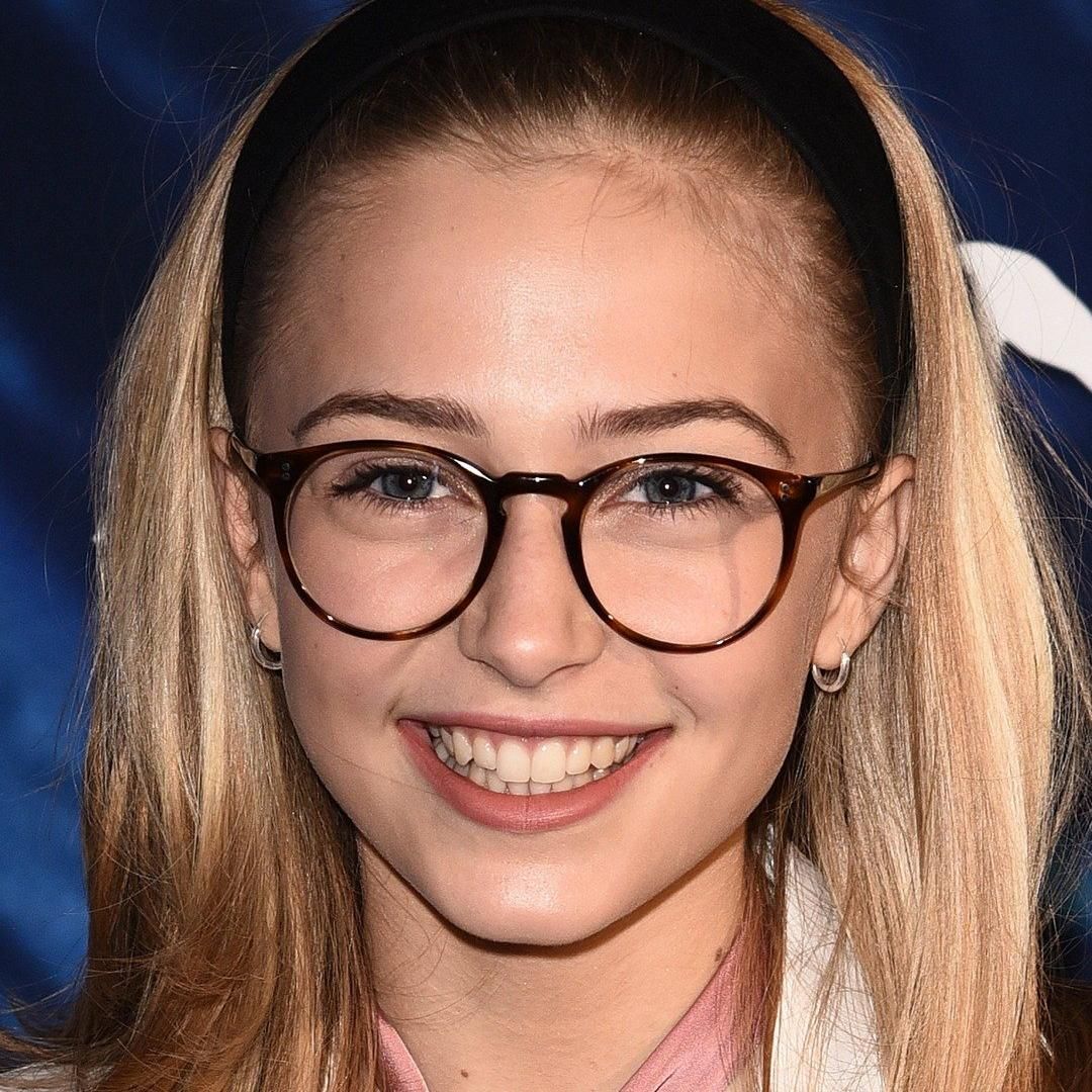 Photo of Sophie Simnett