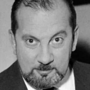 Photo of Raymond Oliver