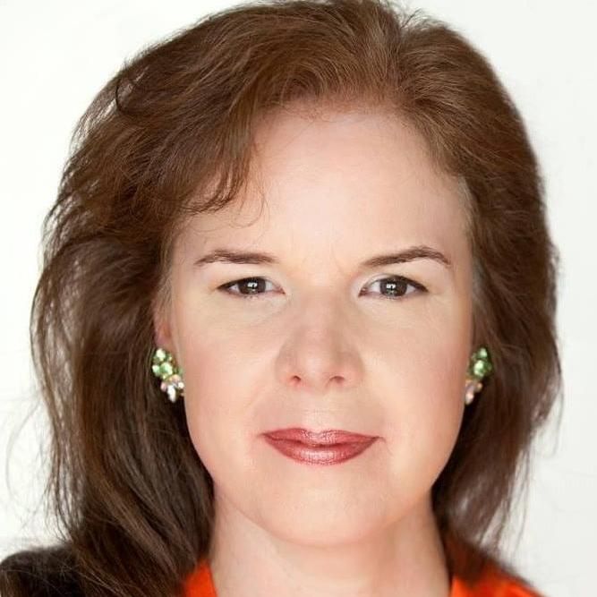 Photo of Lisa Bronwyn Moore