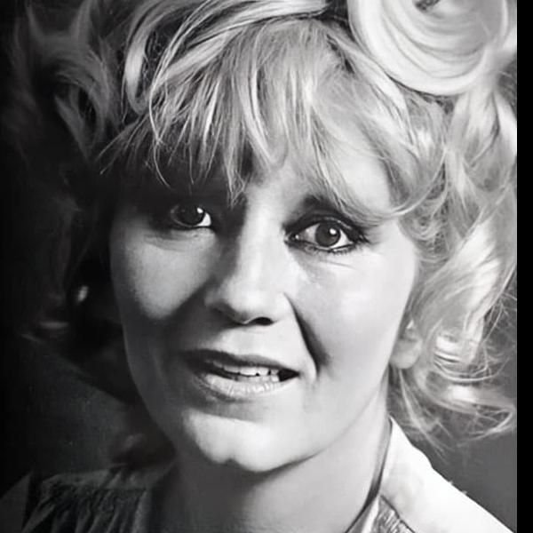 Photo of Elsa Berenguer