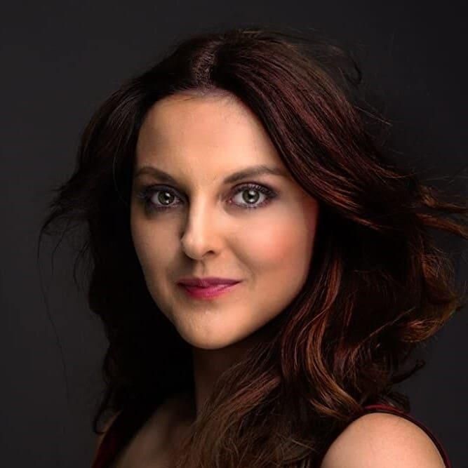 Photo of Nichola Fynn