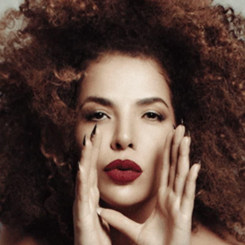 Photo of Vanessa da Mata