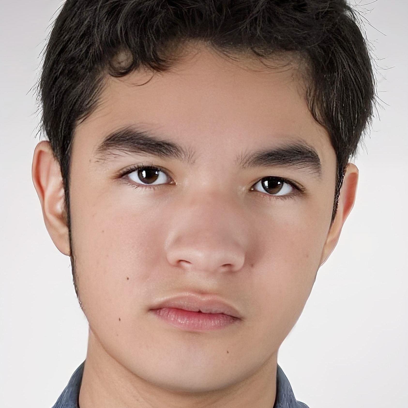 Photo of Armando Durán