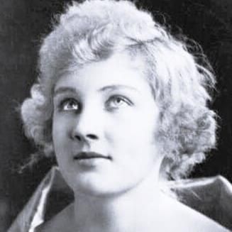 Photo of Kathryn Adams