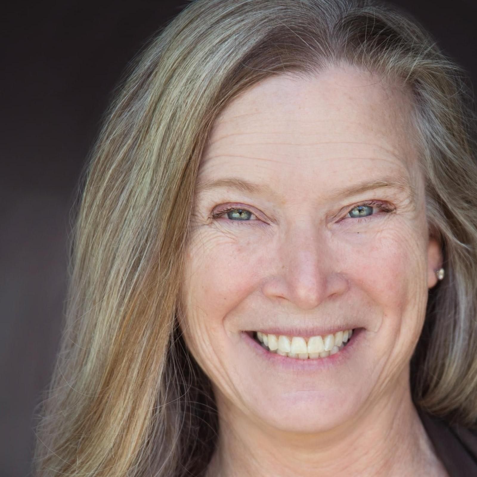 Photo of Annette Saunders