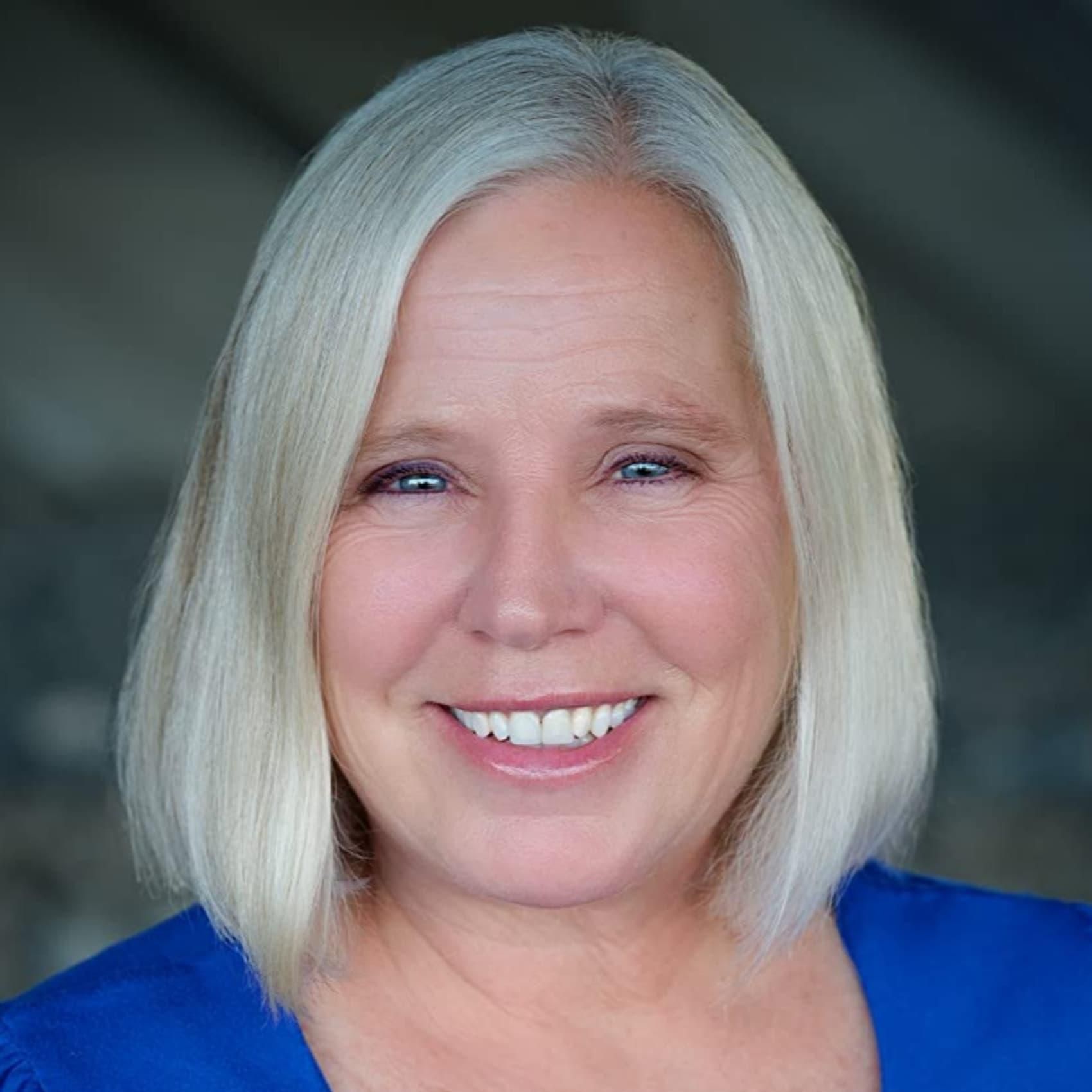 Photo of Lisa Paul