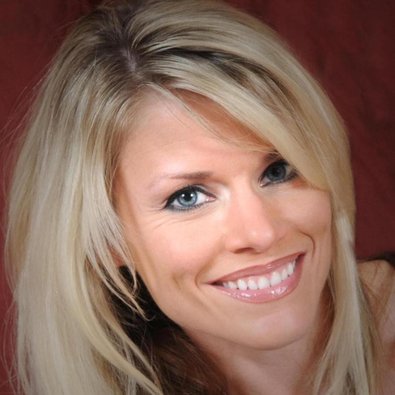 Photo of Kerri Hoskins