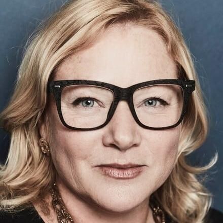 Photo of Lisa Shaunessy