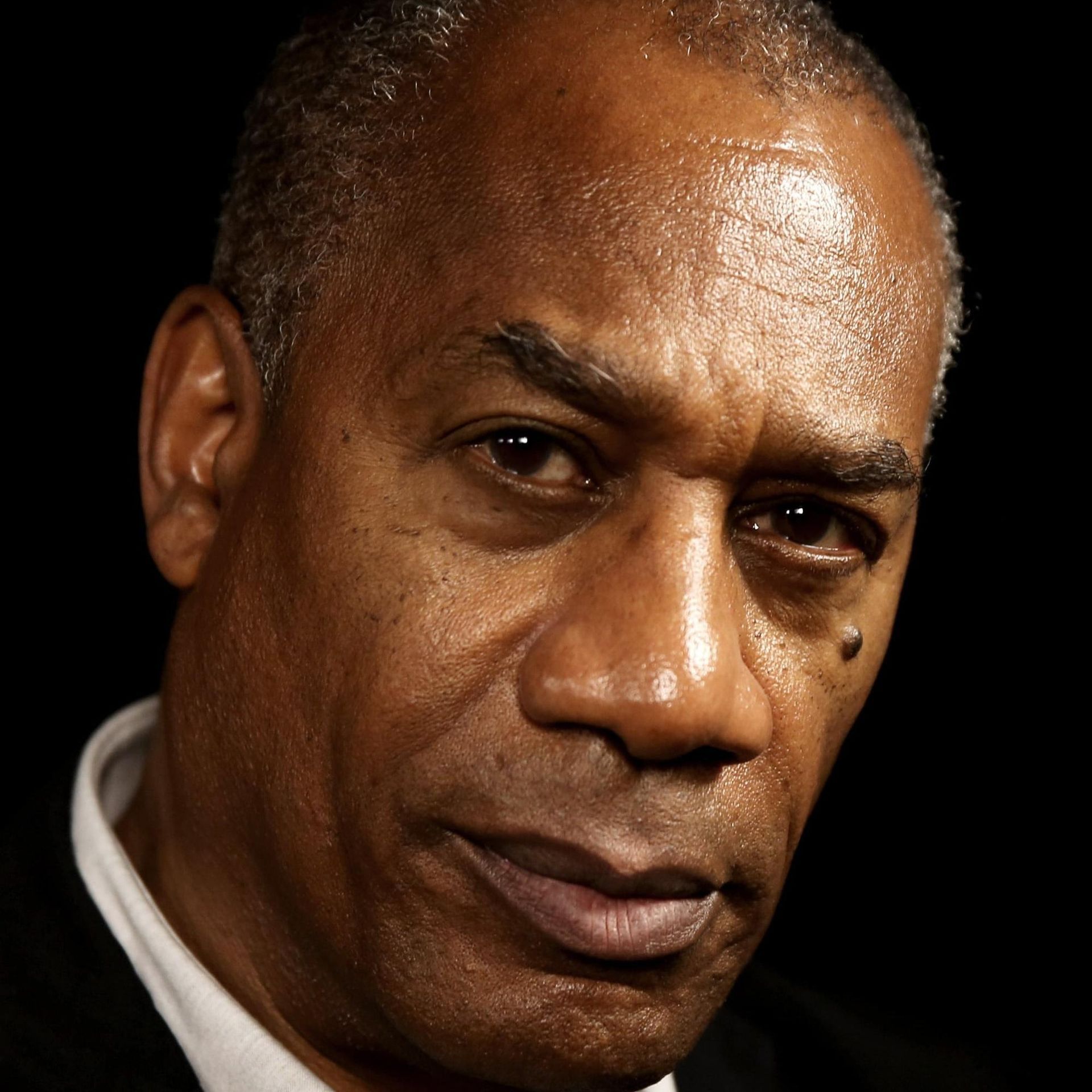 Photo of Joe Morton