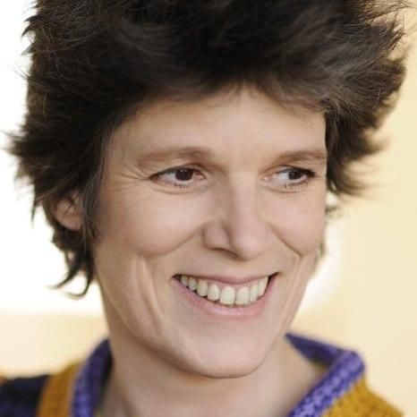 Photo of Laura Benson