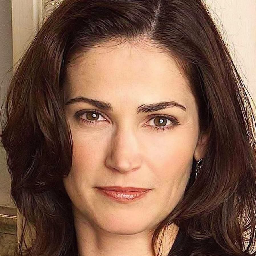 Photo of Kim Delaney