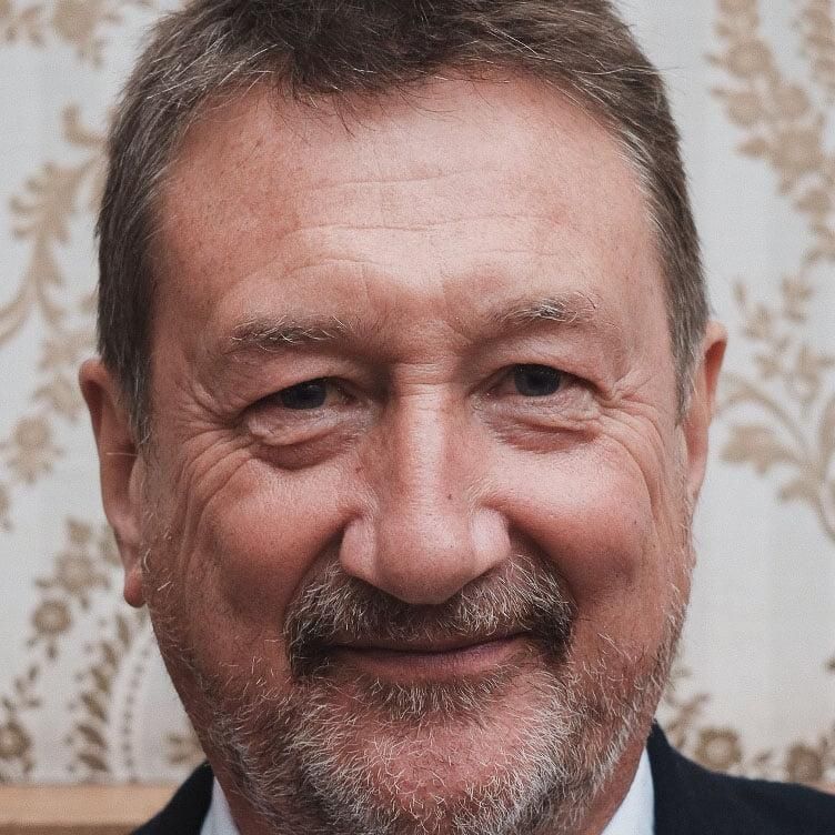 Photo of Steven Knight