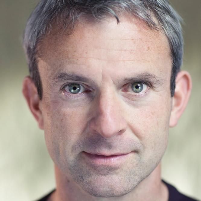 Photo of Simon Lenagan