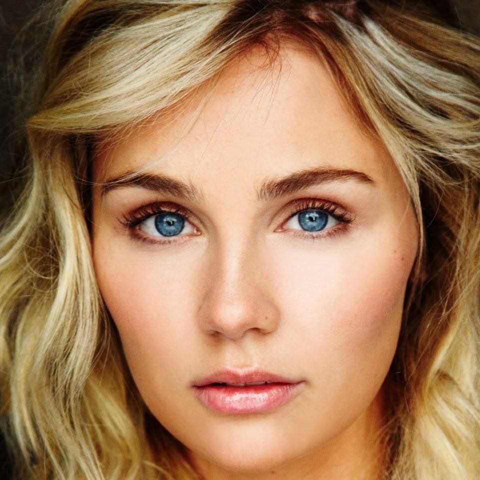 Photo of Clare Bowen