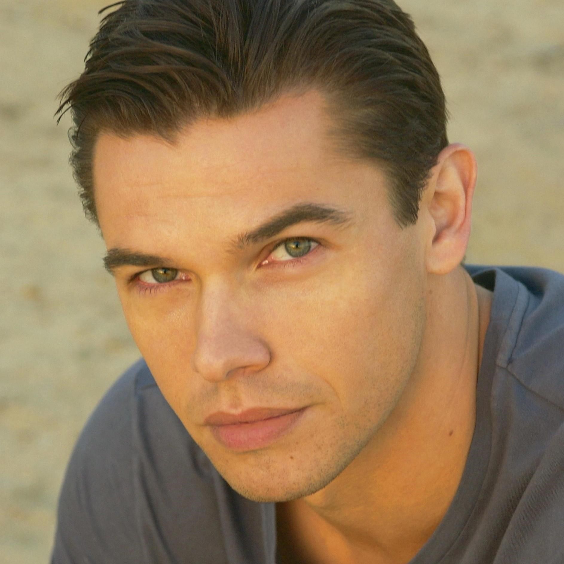 Photo of Paul Telfer