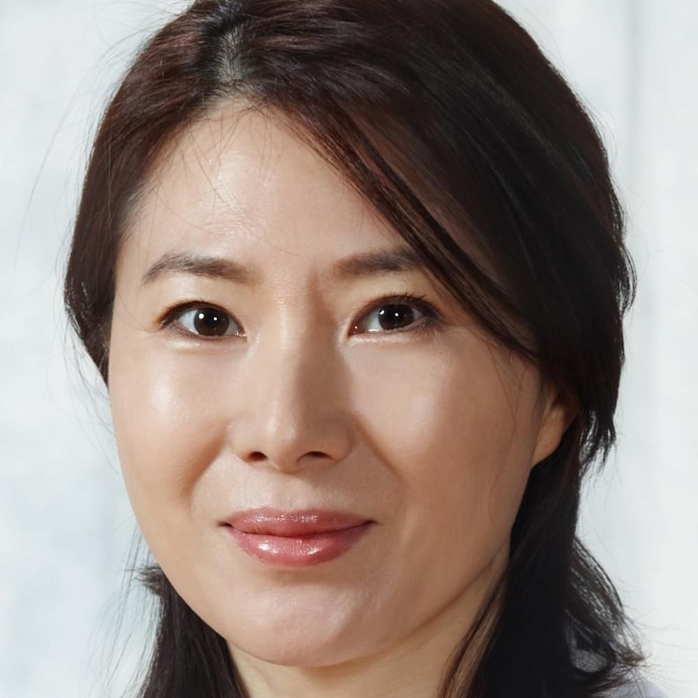 Photo of Hwang Young-hee