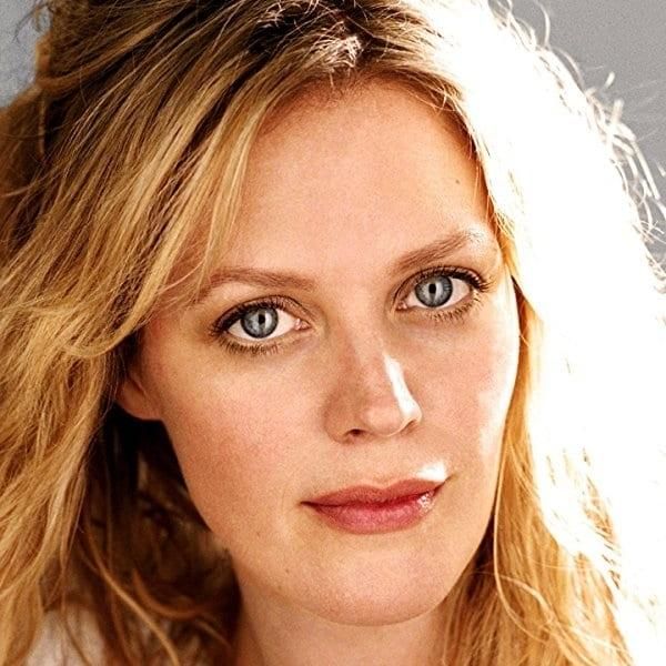 Photo of Elizabeth Stanley