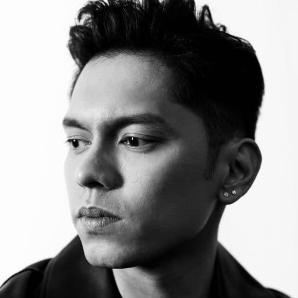 Photo of Carlo Aquino