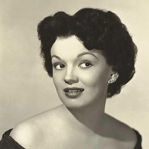 Photo of Joan Evans