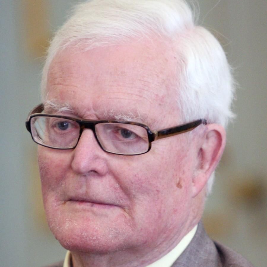 Photo of Douglas Hurd